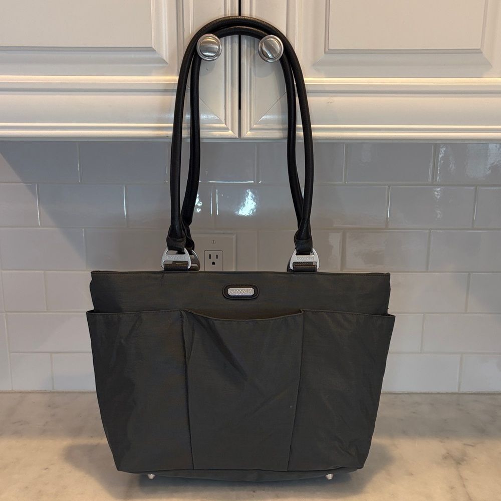 Baggallini A La Carte Travel Tote Bag Gray Nylon Weekender Shoulder Purse
